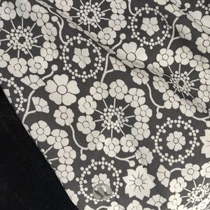 Lululemon Om pant size 4